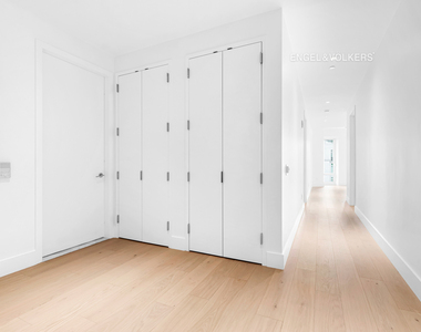 15 W 61st Street - Photo Thumbnail 12