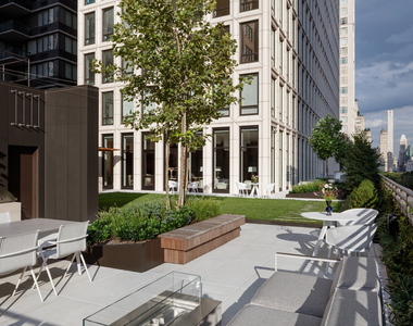 15 W 61st Street - Photo Thumbnail 26