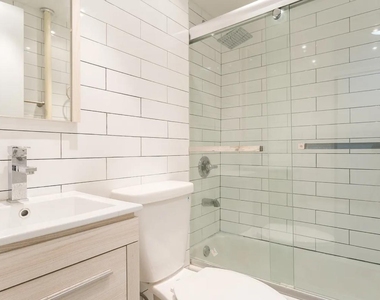 456 W 22nd Street - Photo Thumbnail 3