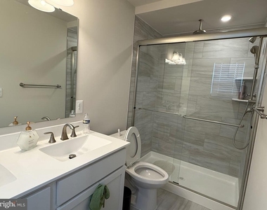 353 Huntwellwest Boulevard - Photo Thumbnail 8