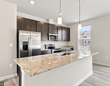 432 Seeback Dr - Photo Thumbnail 13