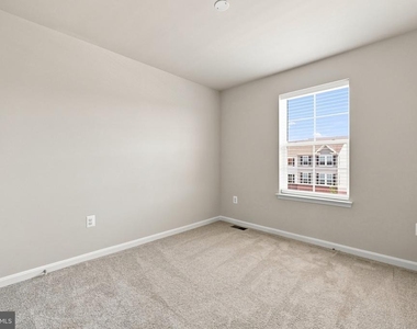 432 Seeback Dr - Photo Thumbnail 29