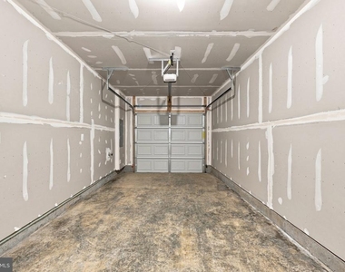 432 Seeback Dr - Photo Thumbnail 31