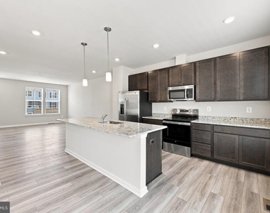 432 Seeback Dr - Photo Thumbnail 12