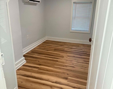 1261 Hammonds Mill Road - Photo Thumbnail 10
