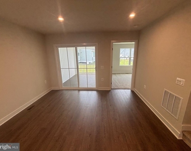 4347 Southerby Drive - Photo Thumbnail 11