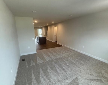 4347 Southerby Drive - Photo Thumbnail 2