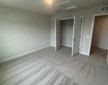 4347 Southerby Drive - Photo Thumbnail 22
