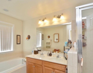 2454 Battery Hill Circle - Photo Thumbnail 5