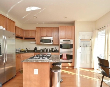 2454 Battery Hill Circle - Photo Thumbnail 2