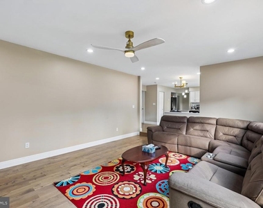 3504 Lacrosse Court - Photo Thumbnail 24