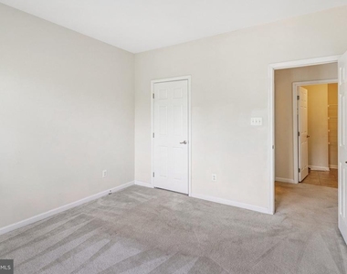15072 Leicestershire Street - Photo Thumbnail 16