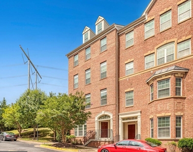 15072 Leicestershire Street - Photo Thumbnail 2