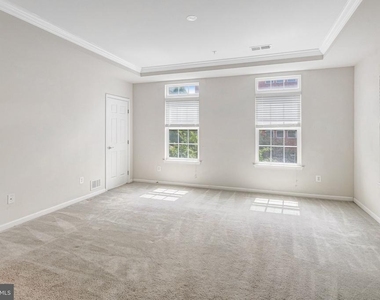 15072 Leicestershire Street - Photo Thumbnail 18