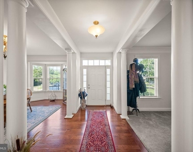 9405 Lomax Forest Drive - Photo Thumbnail 8