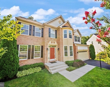 9405 Lomax Forest Drive - Photo Thumbnail 2