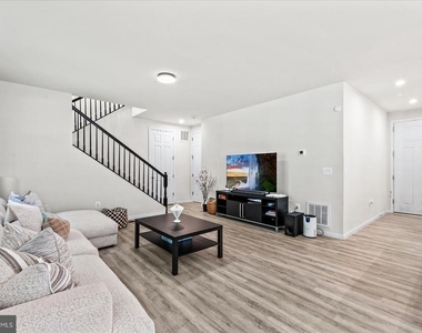 2848 White Tail Drive - Photo Thumbnail 7