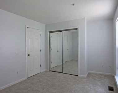 21783 Baldwin Square - Photo Thumbnail 13