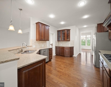 42532 Rowderbury Square - Photo Thumbnail 20