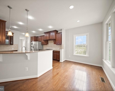 42532 Rowderbury Square - Photo Thumbnail 17