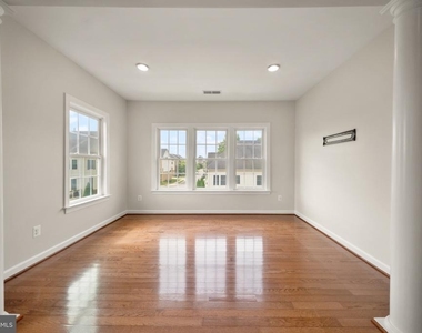 42532 Rowderbury Square - Photo Thumbnail 33