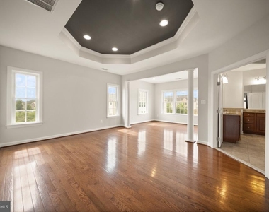 42532 Rowderbury Square - Photo Thumbnail 30