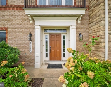 42532 Rowderbury Square - Photo Thumbnail 3