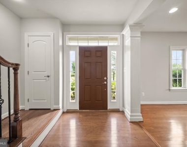 42532 Rowderbury Square - Photo Thumbnail 5