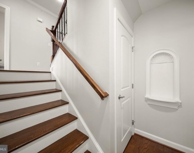 42532 Rowderbury Square - Photo Thumbnail 10