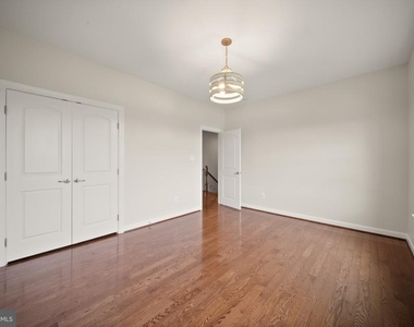 42532 Rowderbury Square - Photo Thumbnail 45