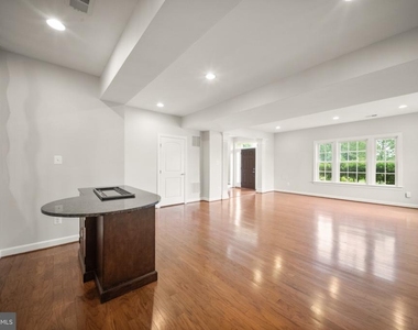 42532 Rowderbury Square - Photo Thumbnail 8