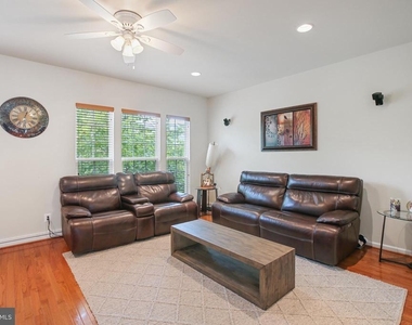 25501 Amber Gate Terrace - Photo Thumbnail 9