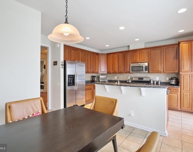 25501 Amber Gate Terrace - Photo Thumbnail 7