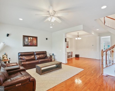 25501 Amber Gate Terrace - Photo Thumbnail 10