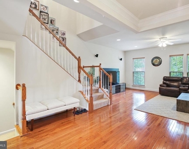 25501 Amber Gate Terrace - Photo Thumbnail 13