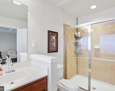 25501 Amber Gate Terrace - Photo Thumbnail 20