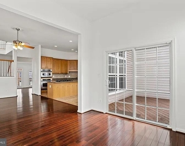24689 Siltstone Square - Photo Thumbnail 9