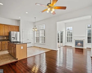 24689 Siltstone Square - Photo Thumbnail 8