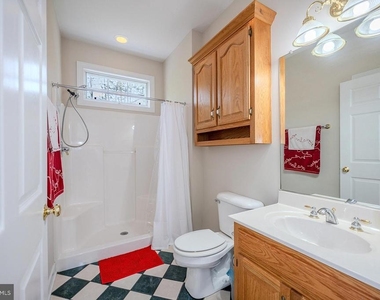 18224 Green Boulevard - Photo Thumbnail 43