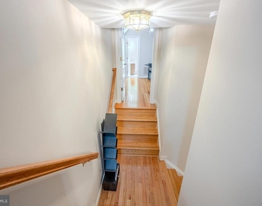 18224 Green Boulevard - Photo Thumbnail 25