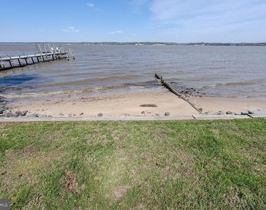 18224 Green Boulevard - Photo Thumbnail 9