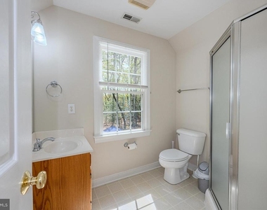 18224 Green Boulevard - Photo Thumbnail 31
