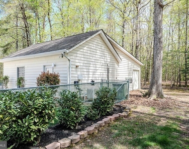 18224 Green Boulevard - Photo Thumbnail 7