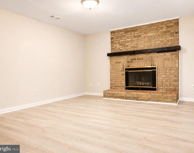 8425 Blevins Way Court - Photo Thumbnail 12