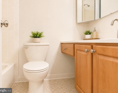 8425 Blevins Way Court - Photo Thumbnail 11
