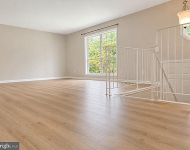 8425 Blevins Way Court - Photo Thumbnail 2