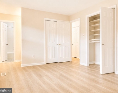 8425 Blevins Way Court - Photo Thumbnail 7