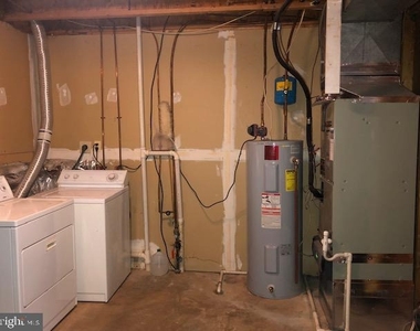 9602 Blake Lane - Photo Thumbnail 10