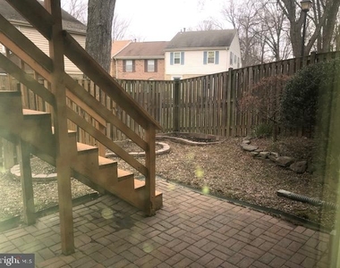 9602 Blake Lane - Photo Thumbnail 8