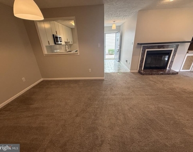 10050 Oakton Terrace Road - Photo Thumbnail 8